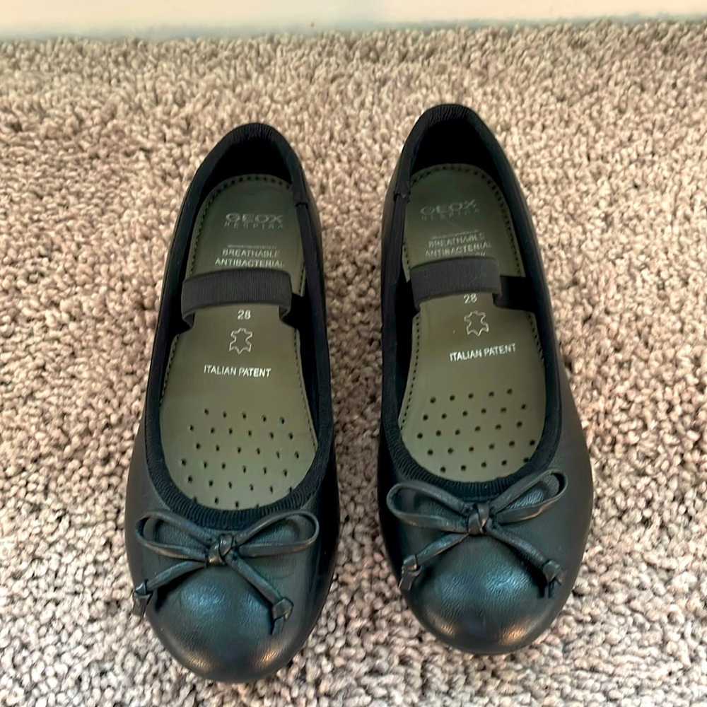 GEOX Plie Girl Leather ballerina flats in black. Size 28 / US 10.5